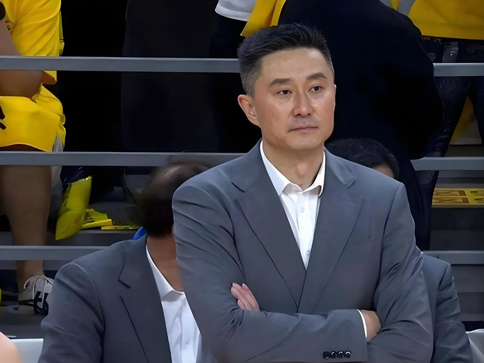 B体育官方入口-雪上加霜！广东队又一锋线悍将受伤 杜锋很无奈|张浩嘉|青岛队|广东男篮|山东男篮|焦泊乔_新浪体育_新浪新闻