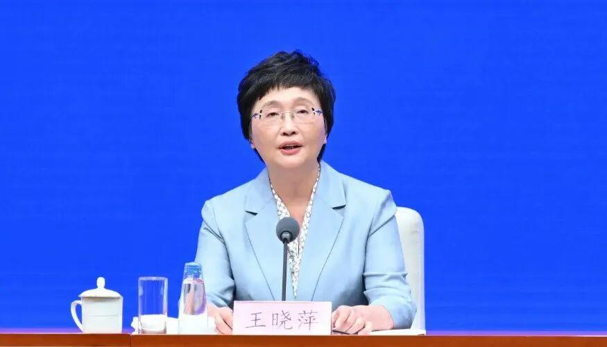 B体育app下载-2026养老金“22连涨”稳了！工龄满40年，挂钩调整更吃香吗？